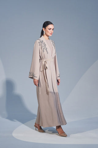 Kol Uçları ve Omuz Taş İşleme Detaylı Abaya - bej