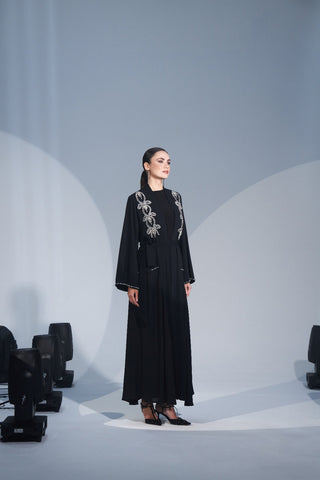 Omuz Boncuk İşleme Detaylı Etek Yanları Şifonlu Abaya - siyah