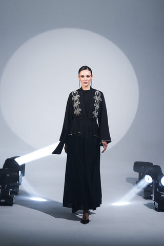 Omuz Boncuk İşleme Detaylı Etek Yanları Şifonlu Abaya - siyah
