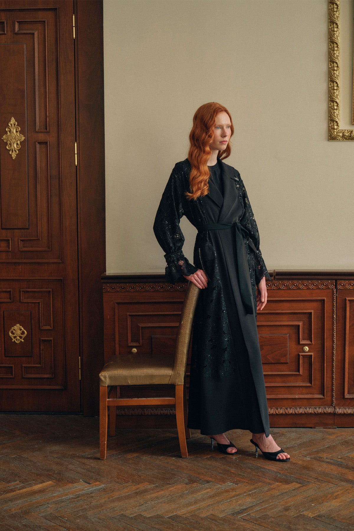 Cepler El İşi Boncuk İşleme Detaylı Ceket Yaka Abaya - siyah