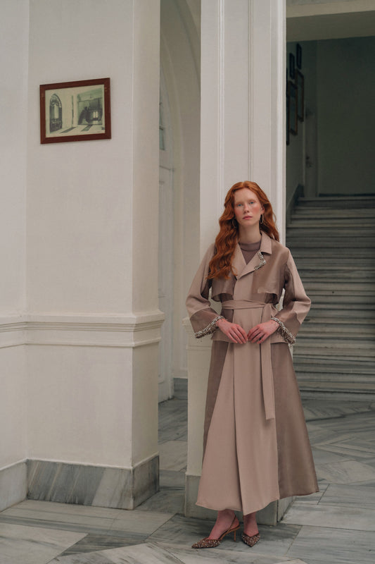 Yaka ve Kol Uçları Taş İşleme Detaylı Ceket Yaka Abaya - bej