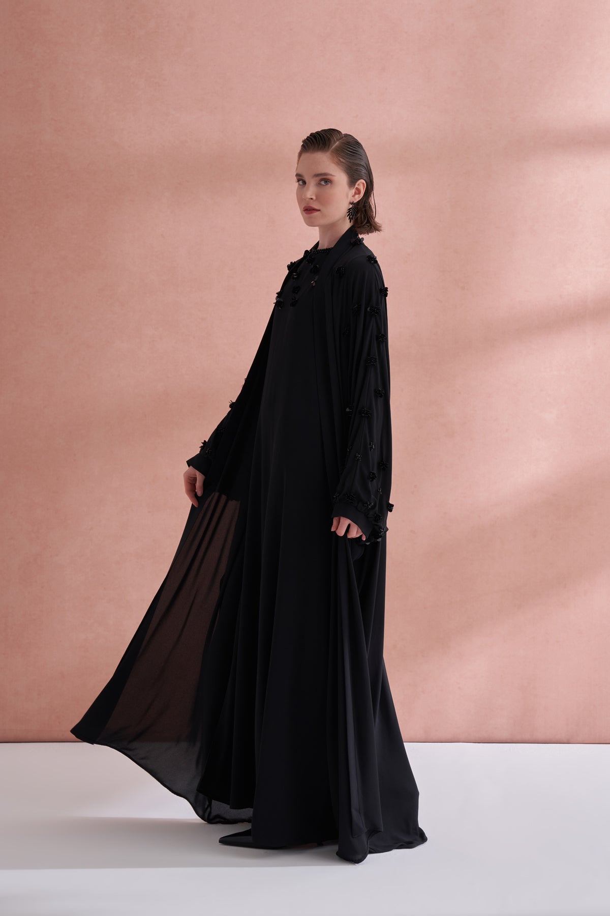 El İşi Pul Detaylı İçlikli Abaya - siyah