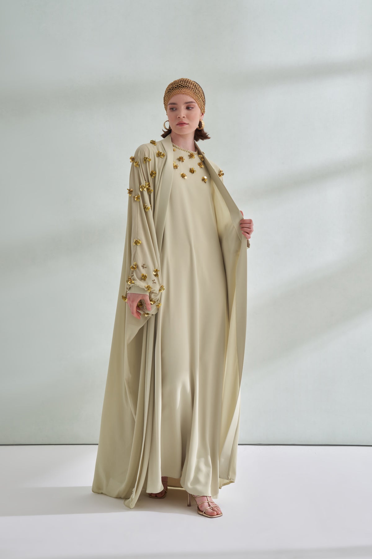 El İşi Pul Detaylı İçlikli Abaya - mimoza