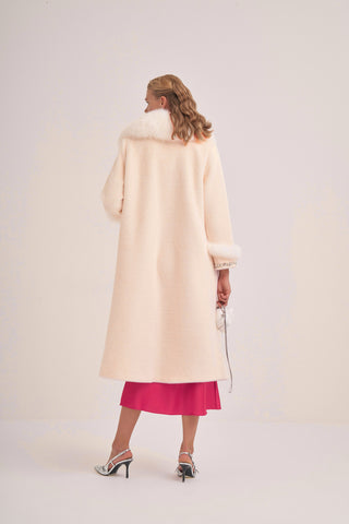 Kol ve Yaka Kürk ve Taş Detaylı Kaban - açık bej