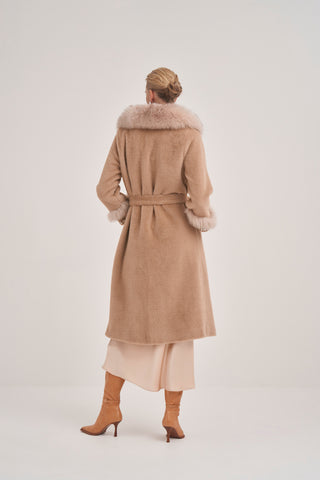 Kol ve Yaka Kürk ve Taş Detaylı Kaban - fındık