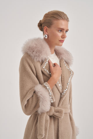 Kol ve Yaka Kürk ve Taş Detaylı Kaban - koyu bej