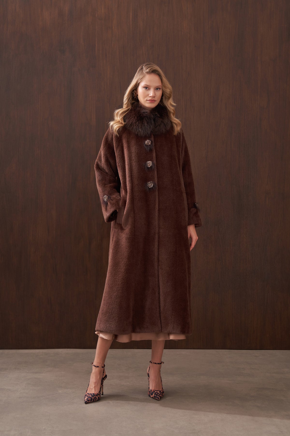 Kürk detaylı Angora Kaban - kahve