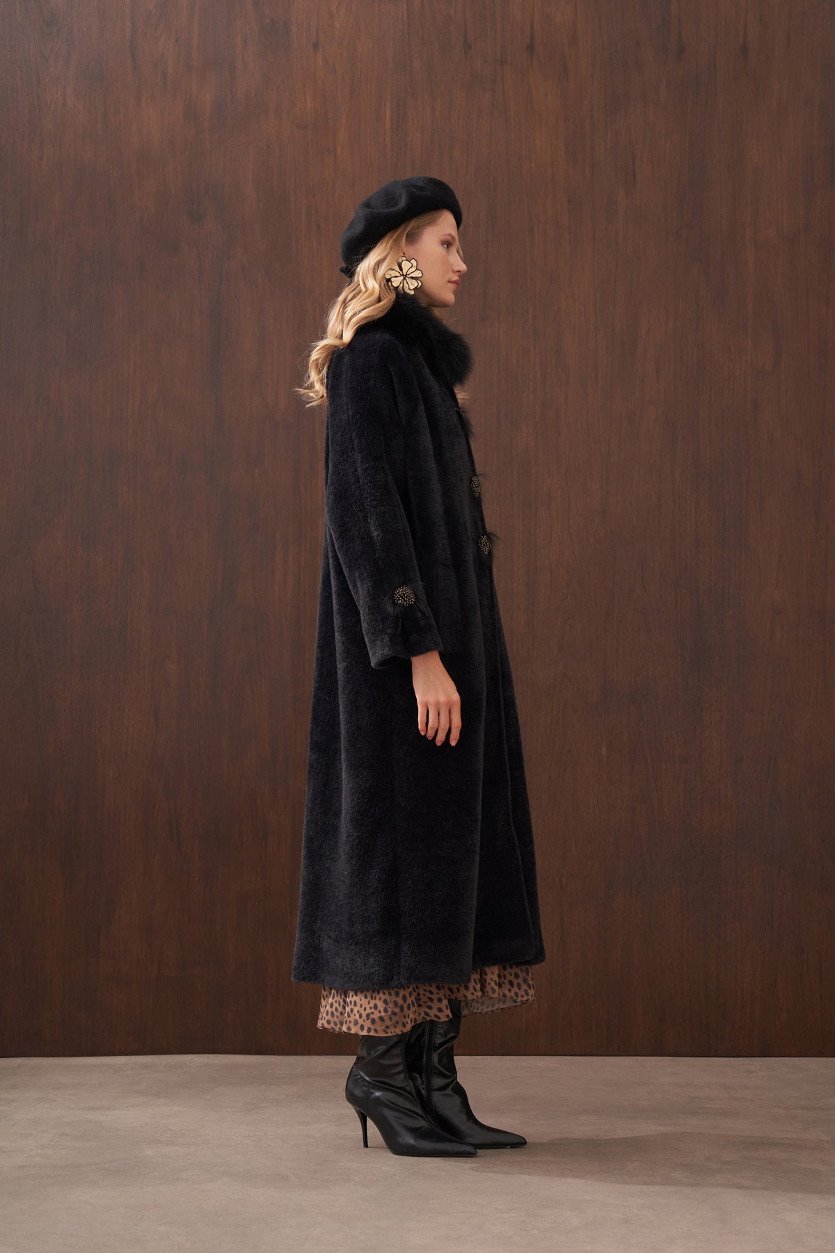 Kürk detaylı Angora Kaban - siyah