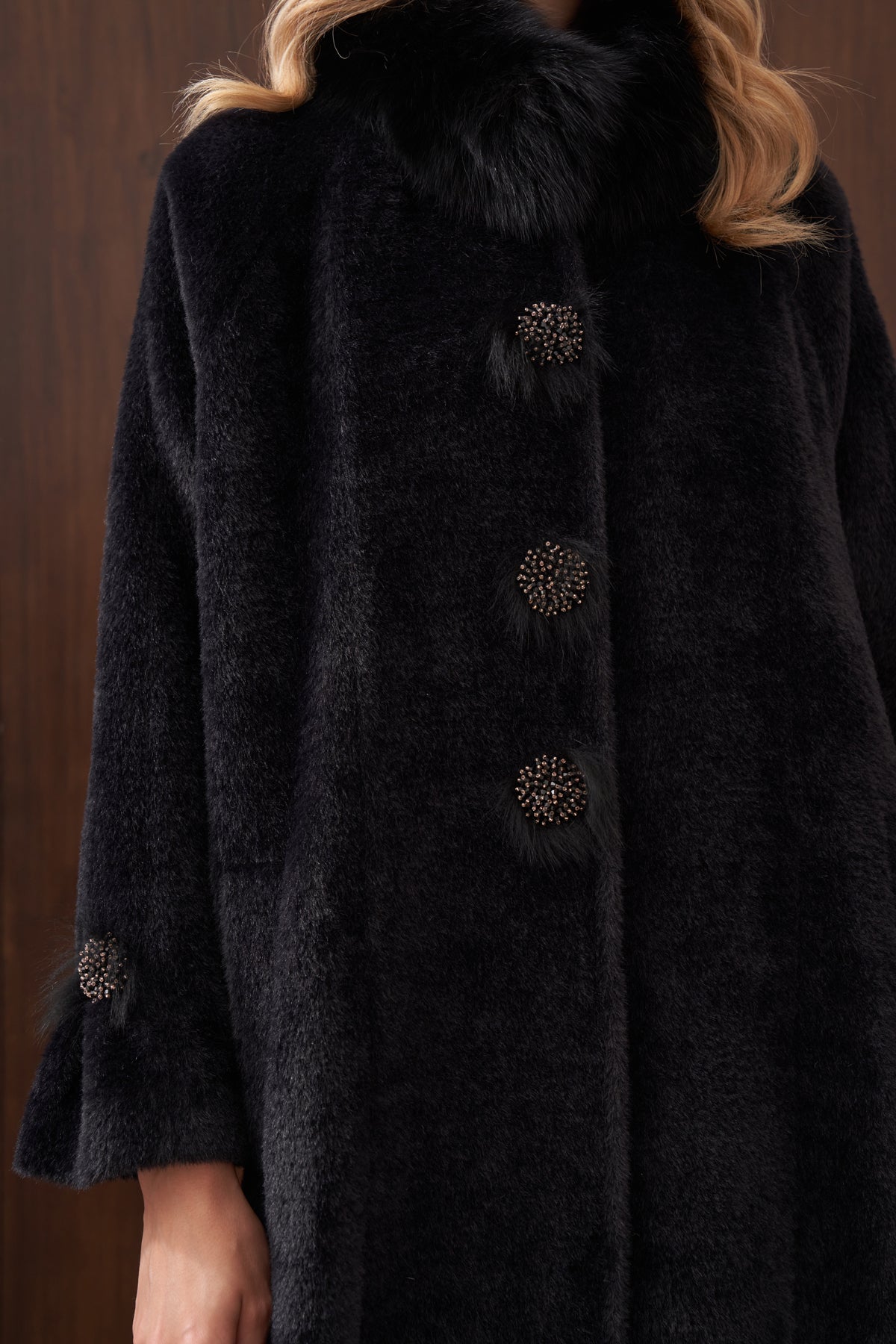 Kürk detaylı Angora Kaban - siyah