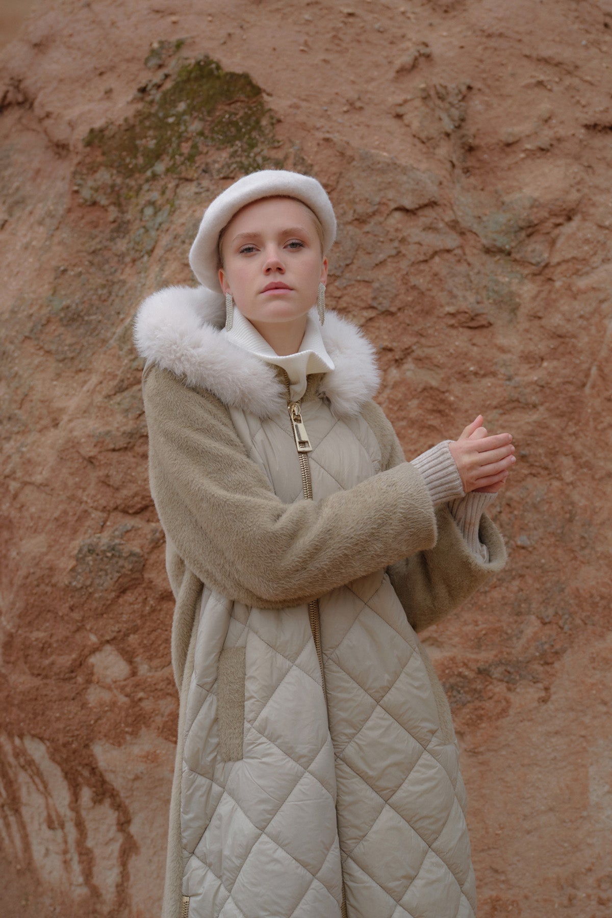 Kapüşonlu Angora Şişme Mont - Bej