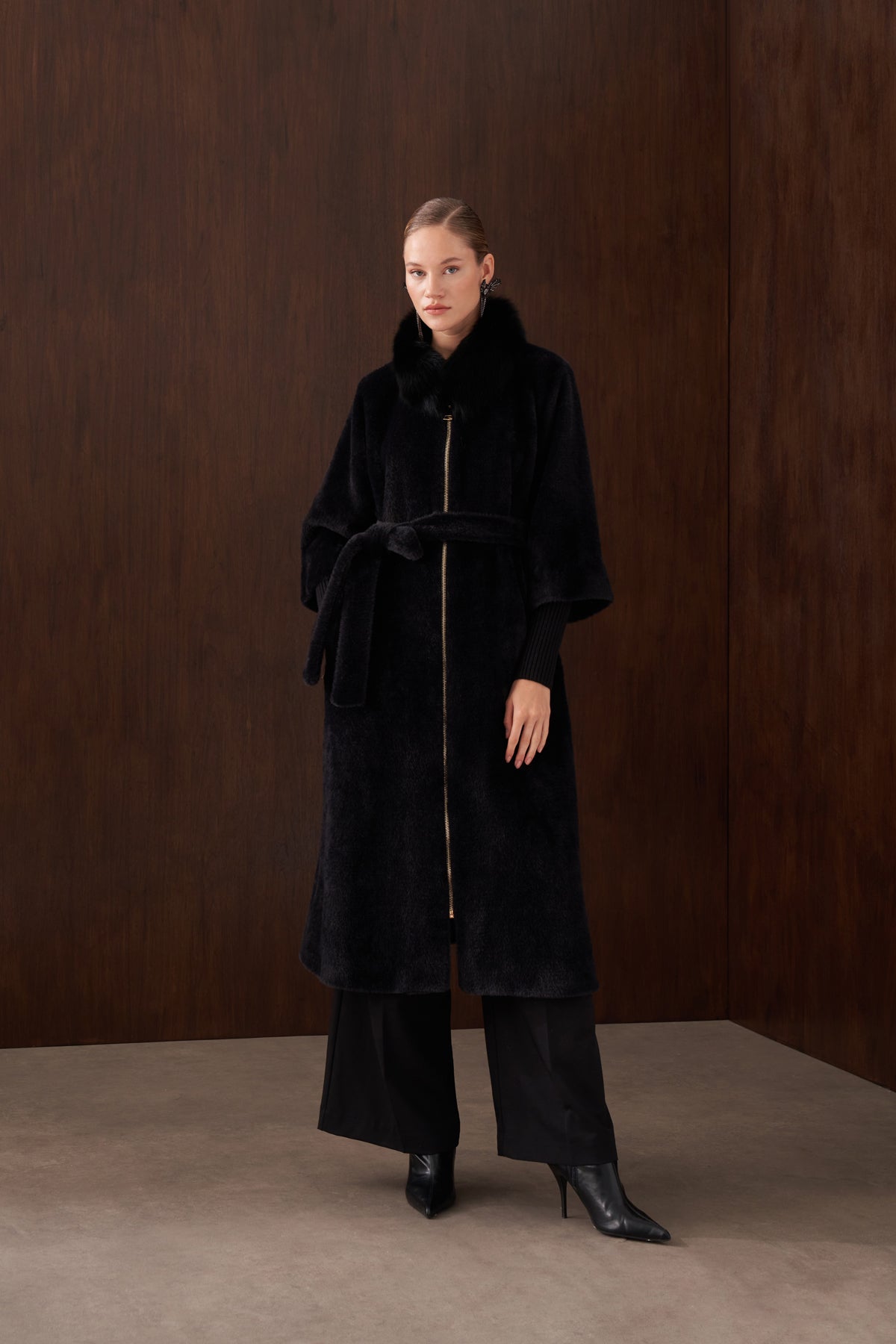 Fermuar Triko ve Kürk Detaylı Angora Kaban - siyah