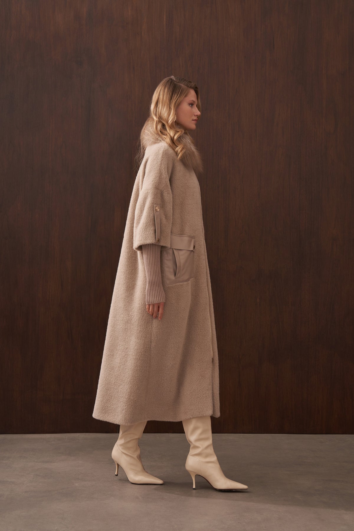 Deri Cep Detaylı Kürklü Angora Kaban - koyu bej