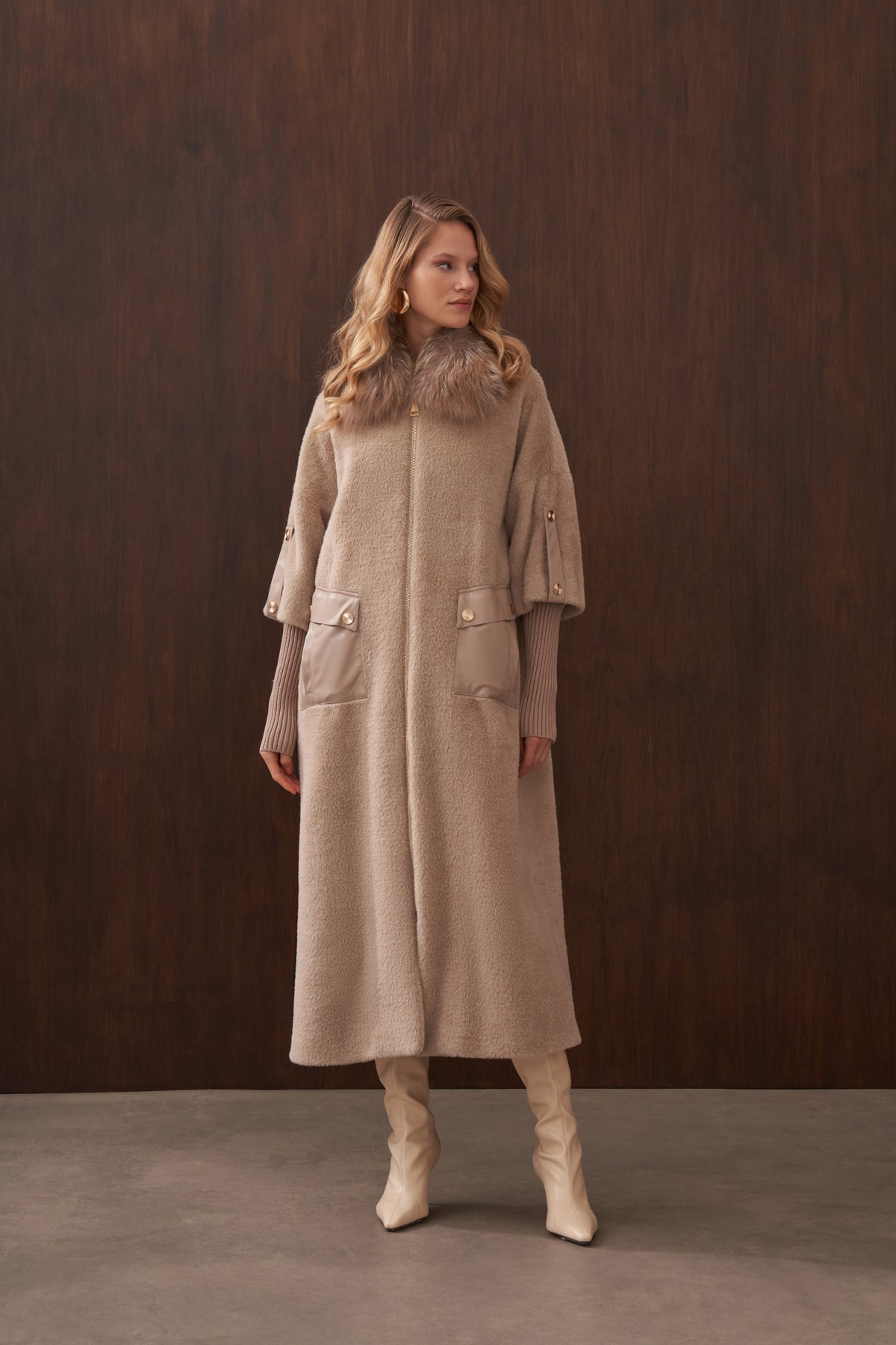 Deri Cep Detaylı Kürklü Angora Kaban - koyu bej