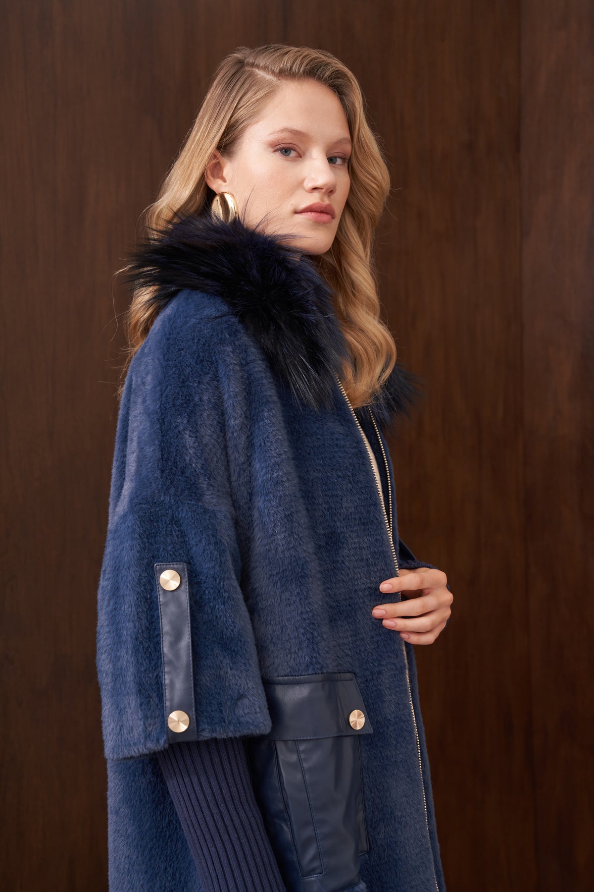 Deri Cep Detaylı Kürklü Angora Kaban - indigo