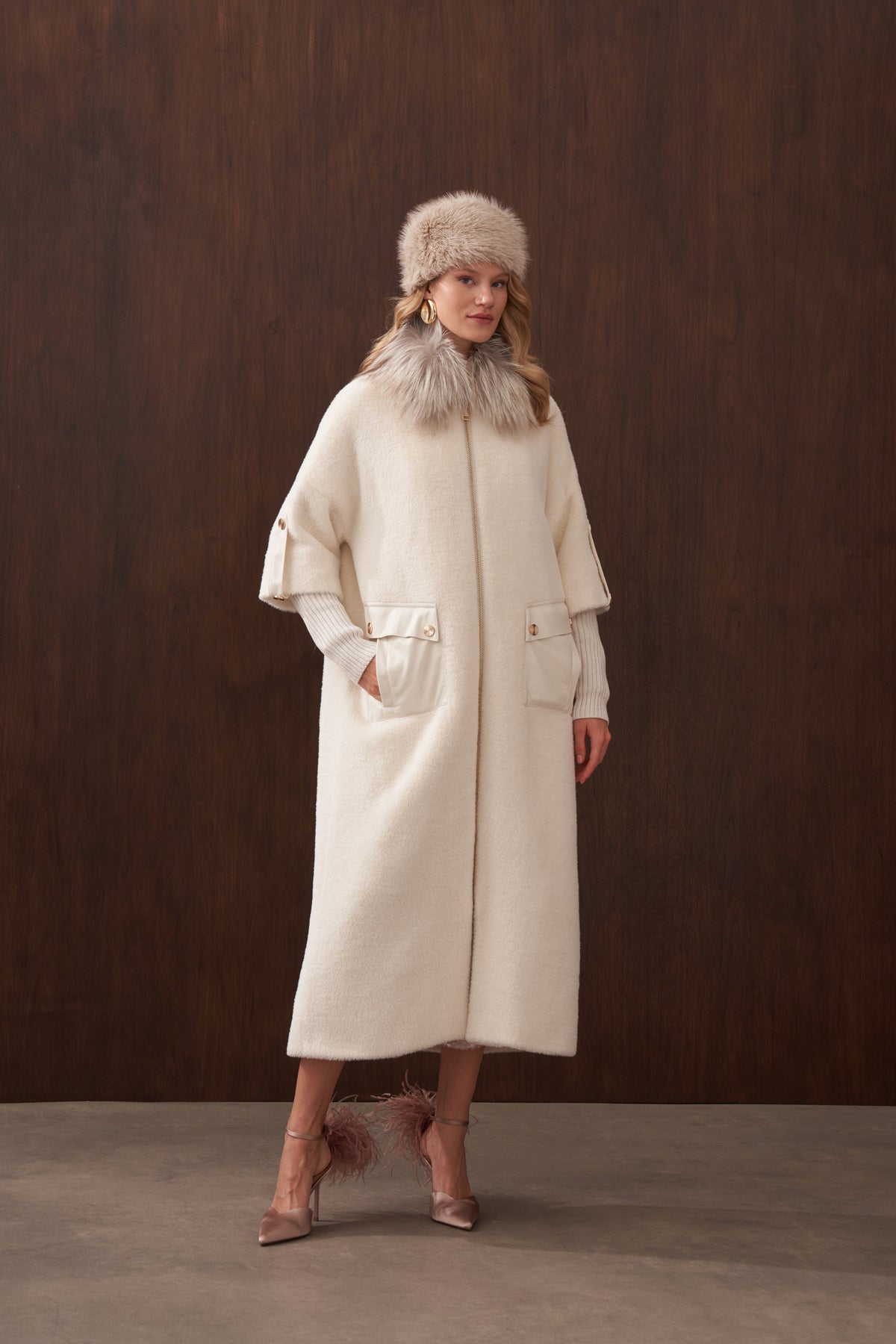 Deri Cep Detaylı Kürklü Angora Kaban - ekru