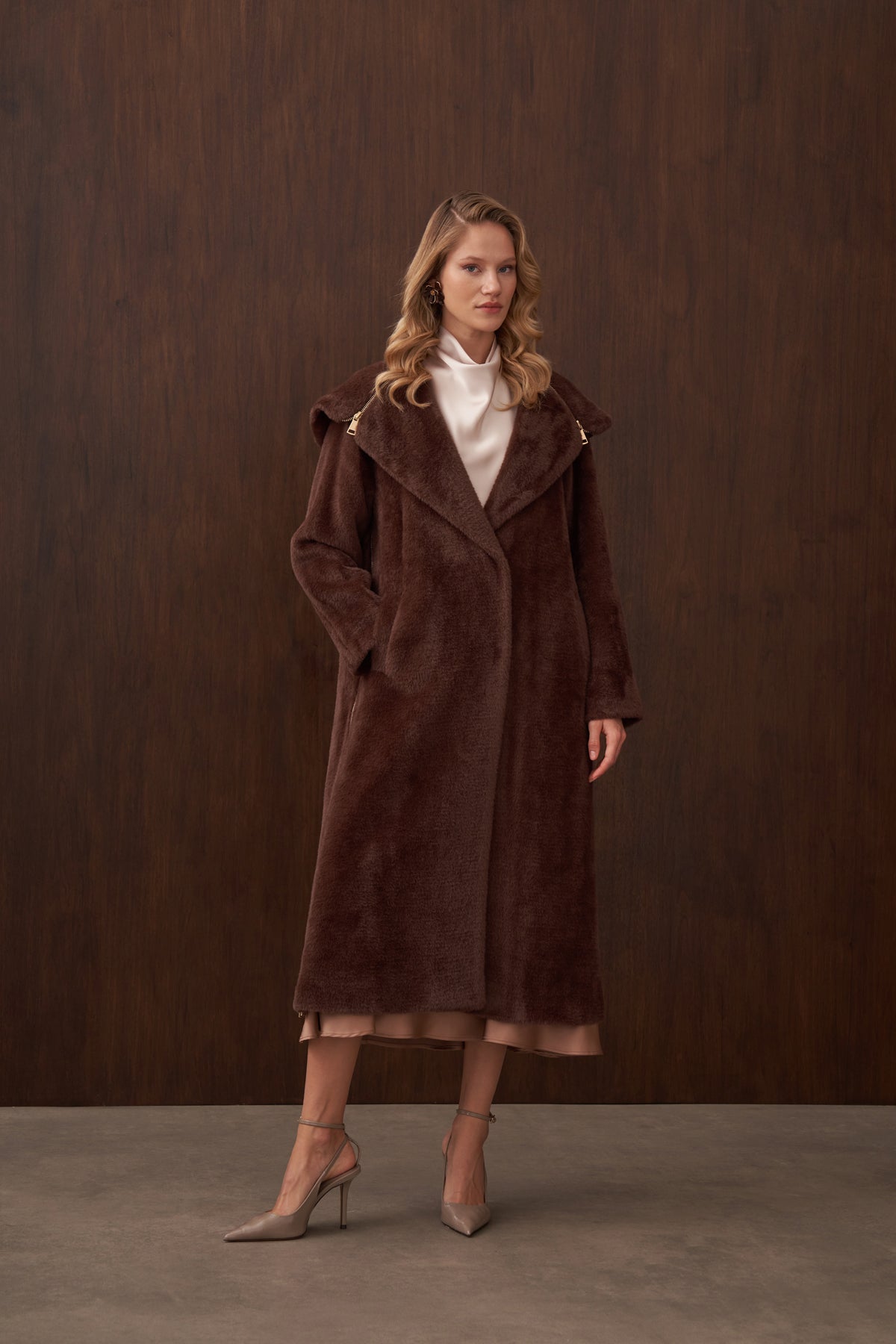 Fermuar Detaylı Kapüşonlu Angora Kaban - kahve