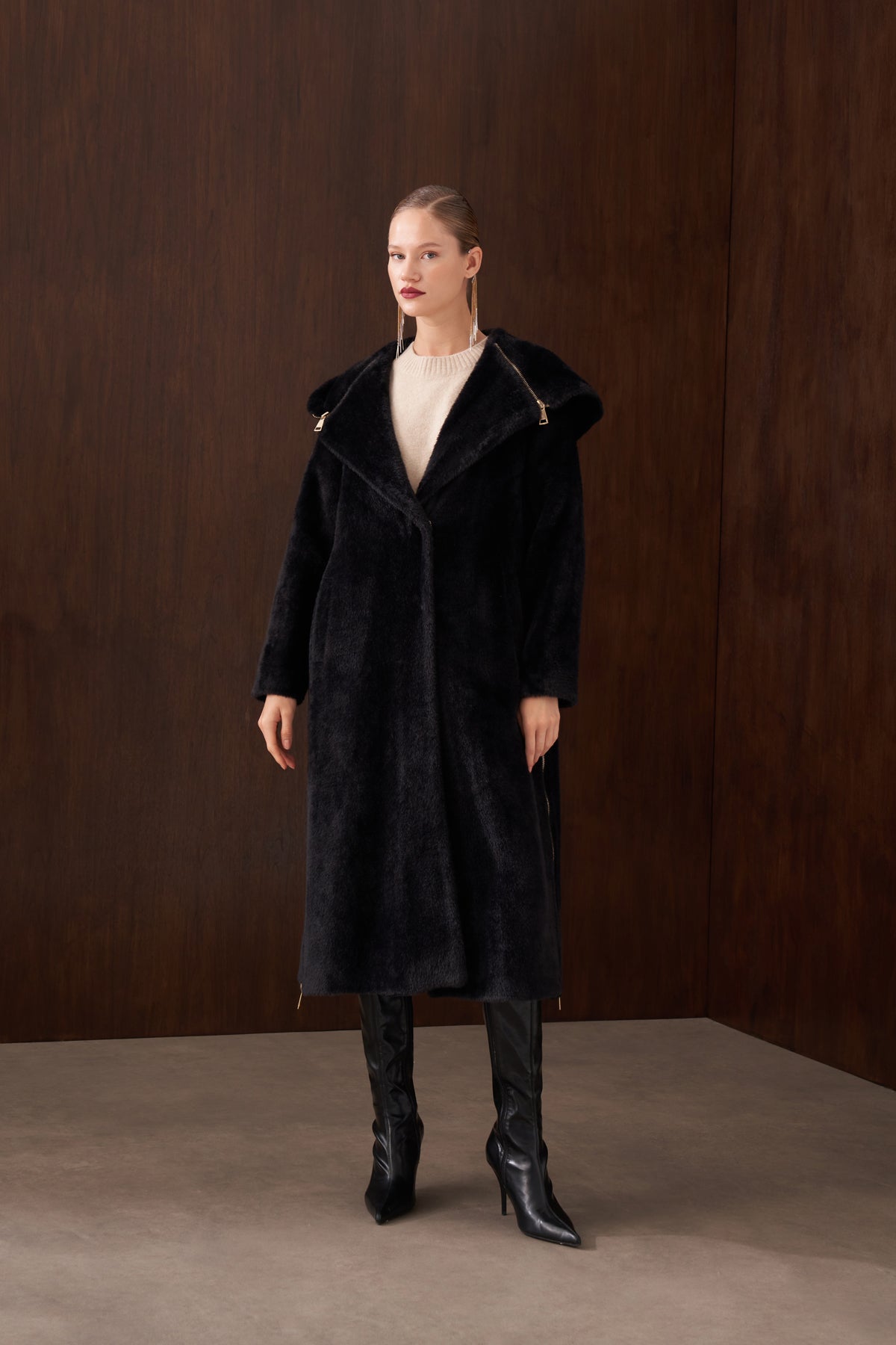 Fermuar Detaylı Kapüşonlu Angora Kaban - siyah