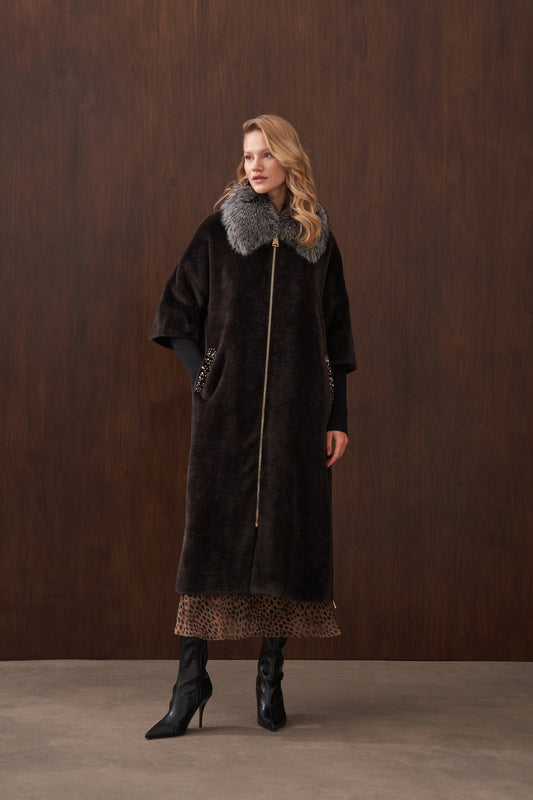 Kürklü Elişi ve Triko Detaylı Angora Kaban - siyah