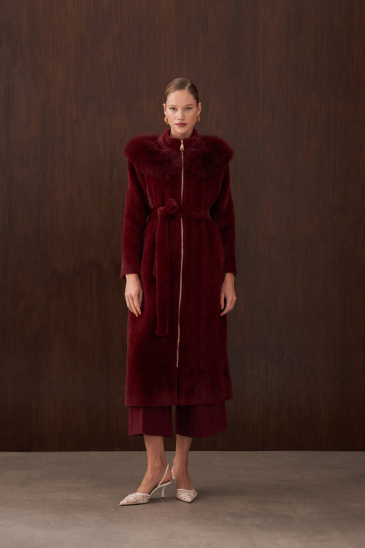 Omuzdan Şal Detaylı Kürklü Angora Kaban - bordo