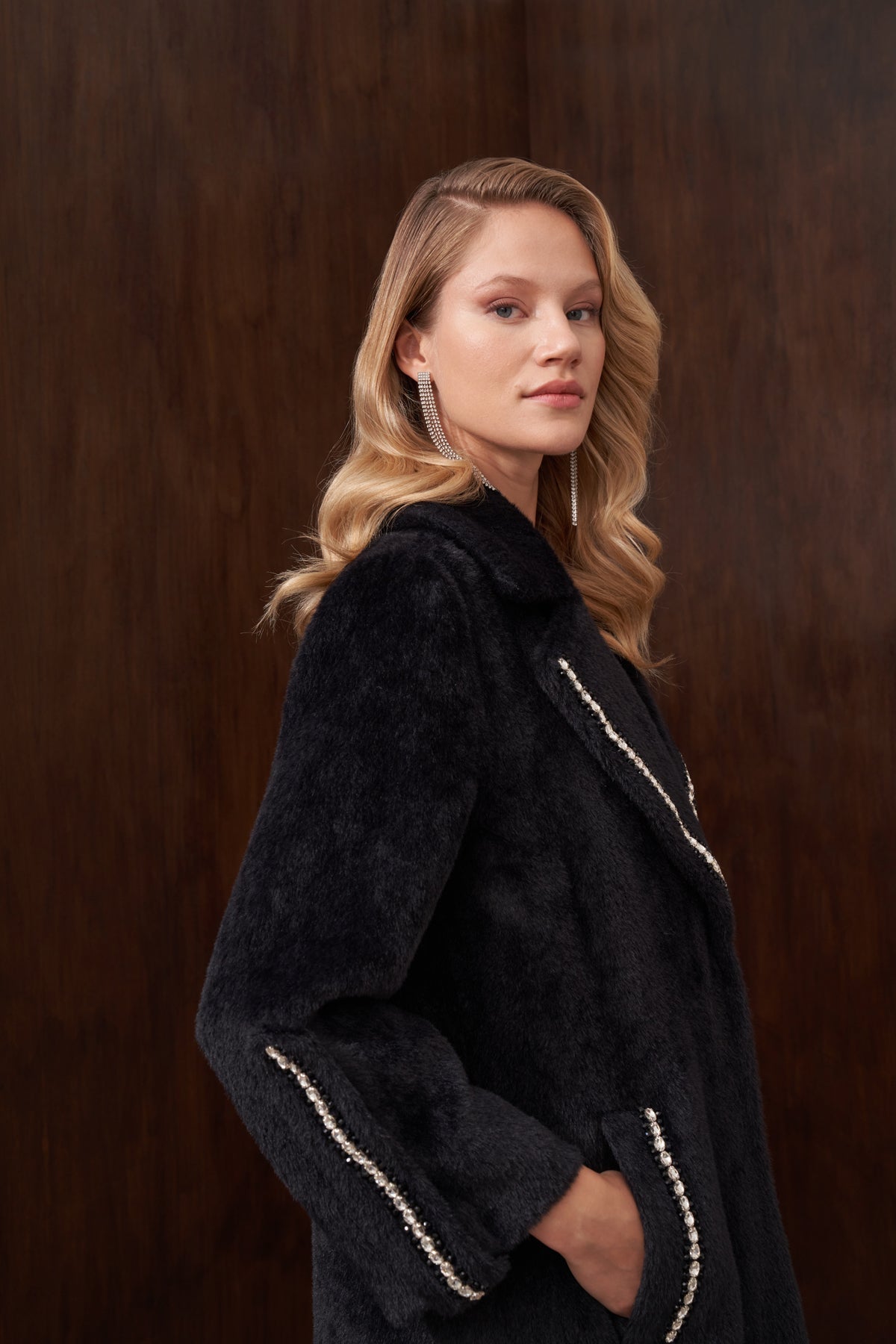 Elişi Detaylı Angora Kaban - siyah