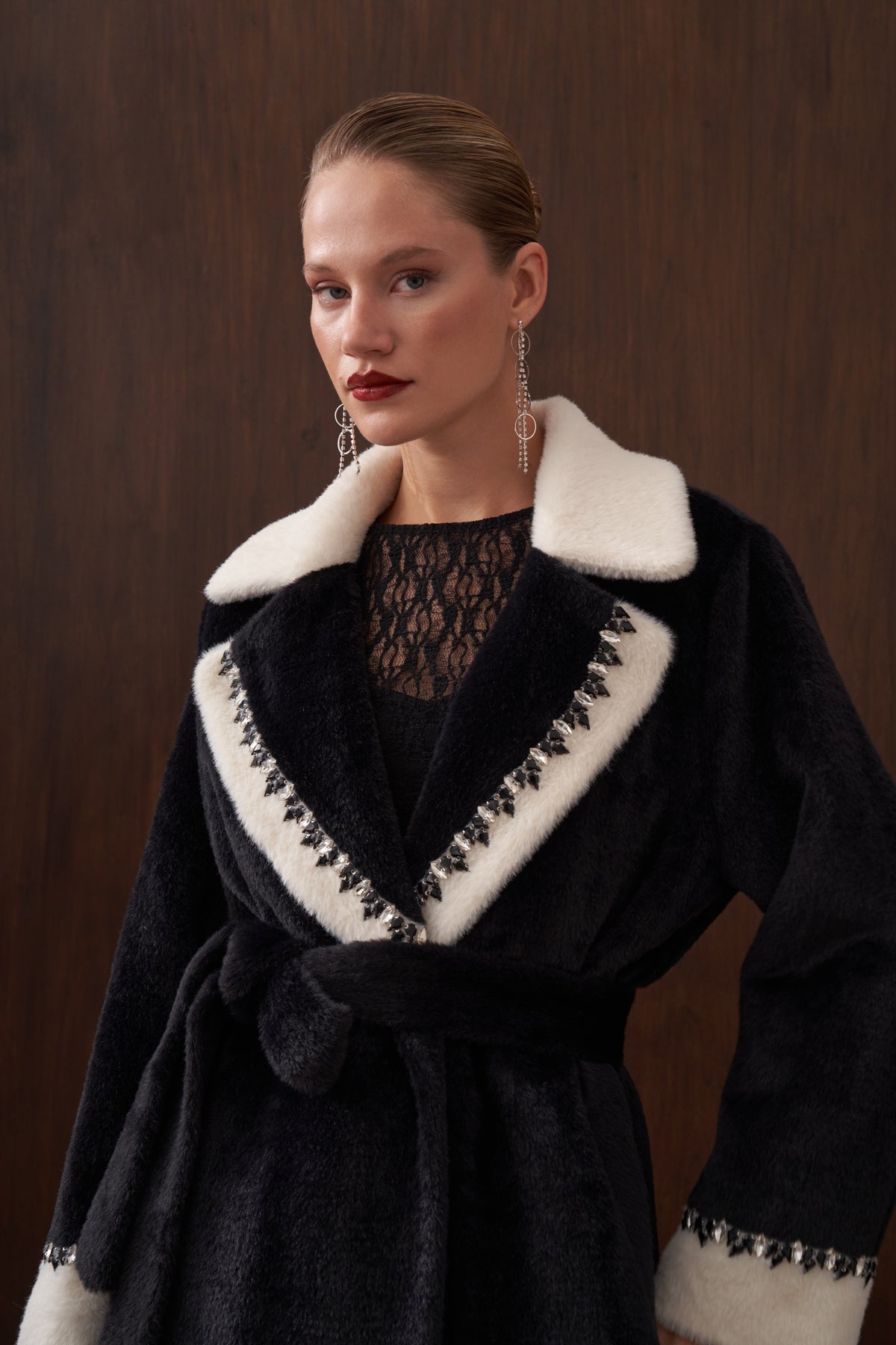 Garnili Elişi Detaylı Angora Kaban - siyah