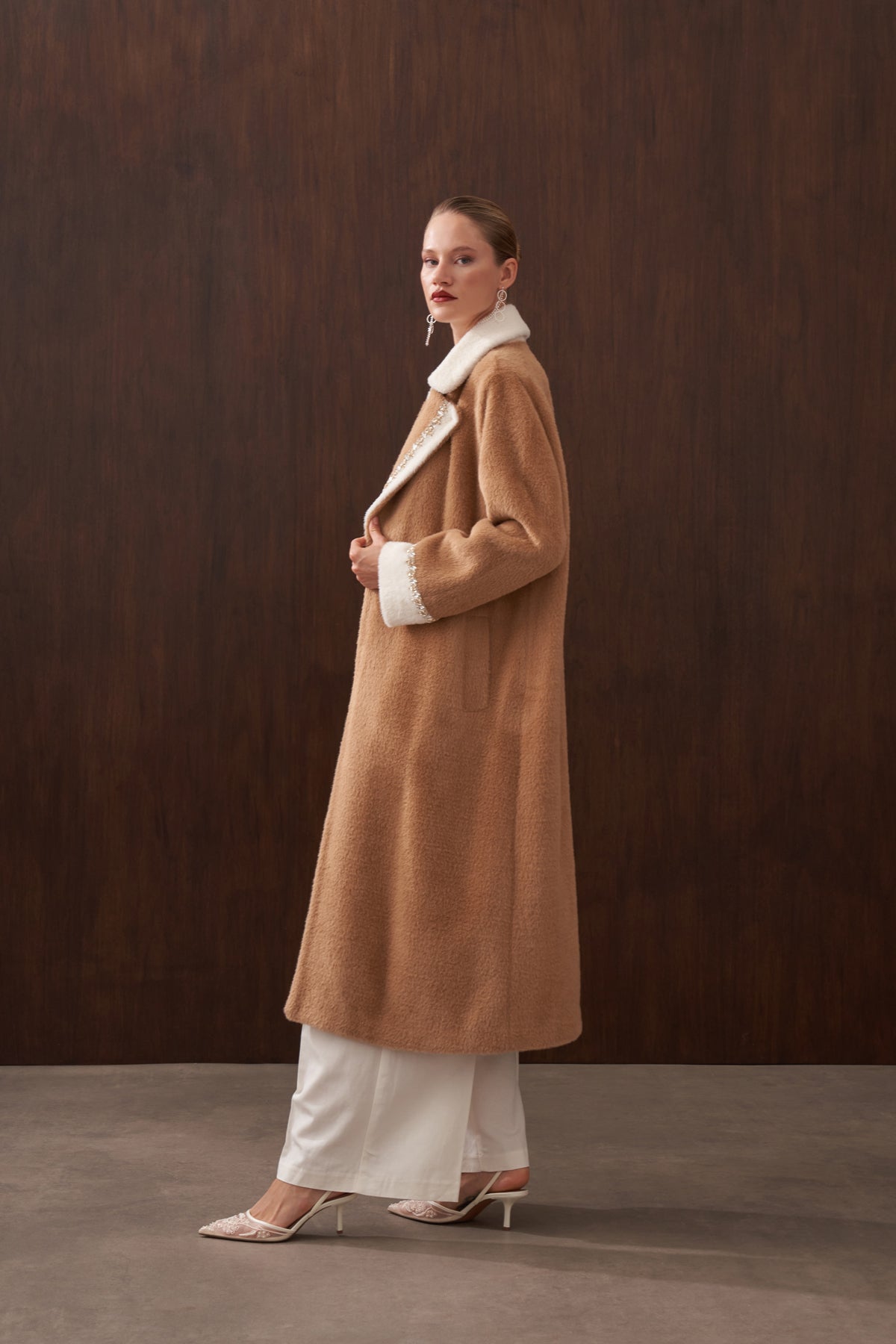 Garnili Elişi Detaylı Angora Kaban - fındık