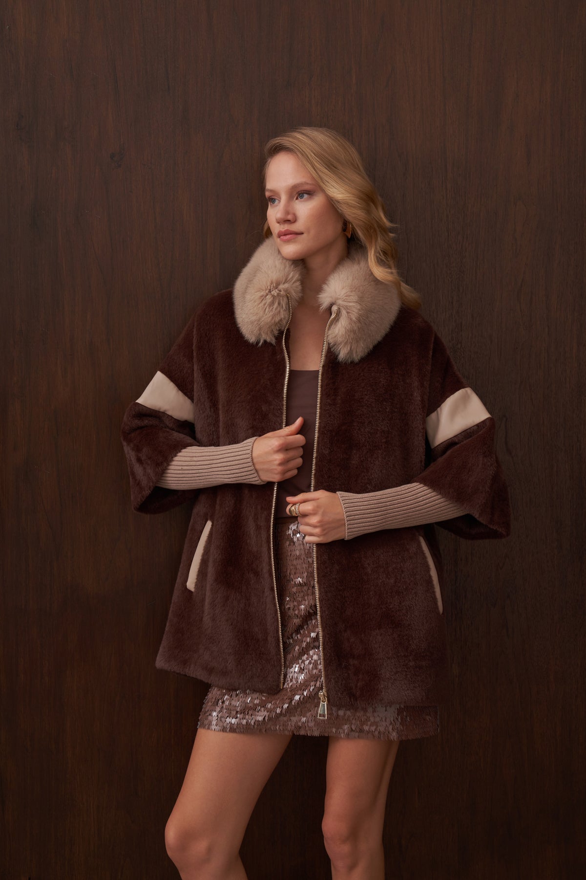 Triko Detaylı Hakim Yaka Kürklü Angora Kaban - kahve