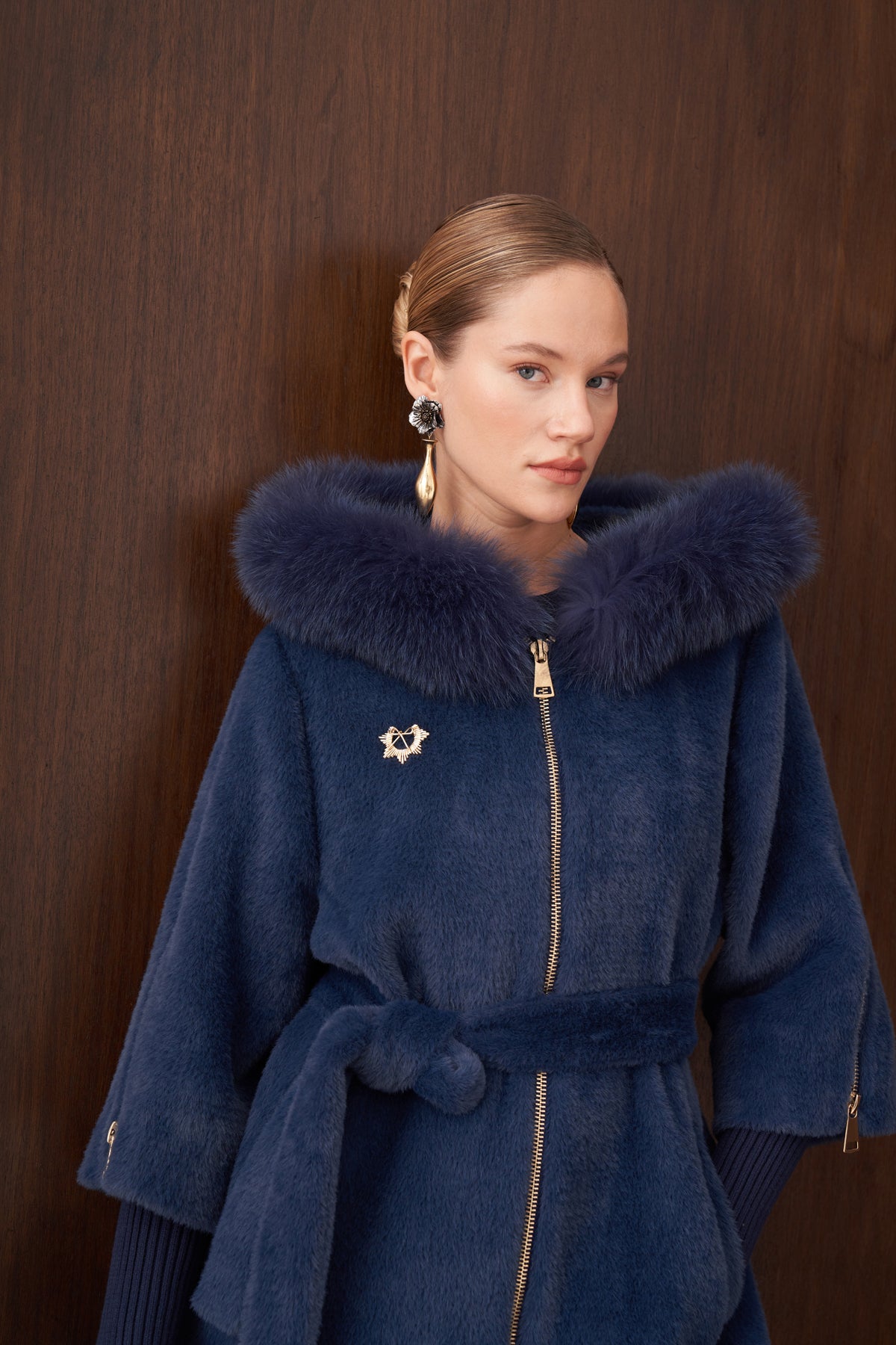 Kolları Triko Detaylı Kapüşonu Kürklü Angora Kaban - indigo