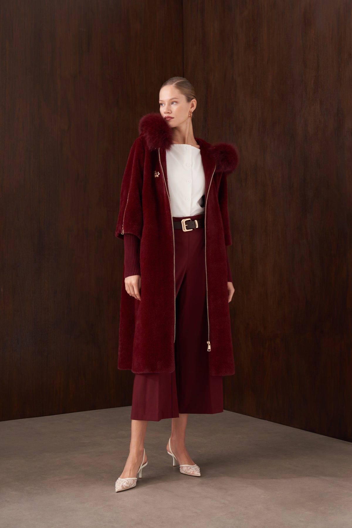 Kolları Triko Detaylı Kapüşonu Kürklü Angora Kaban - bordo