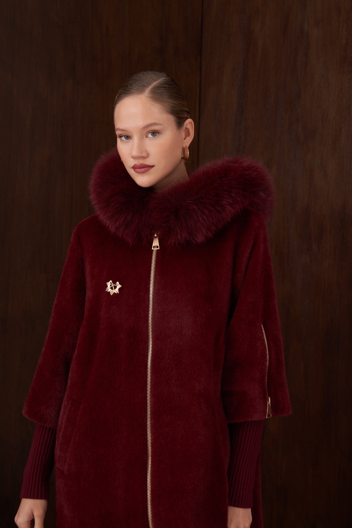 Kolları Triko Detaylı Kapüşonu Kürklü Angora Kaban - bordo