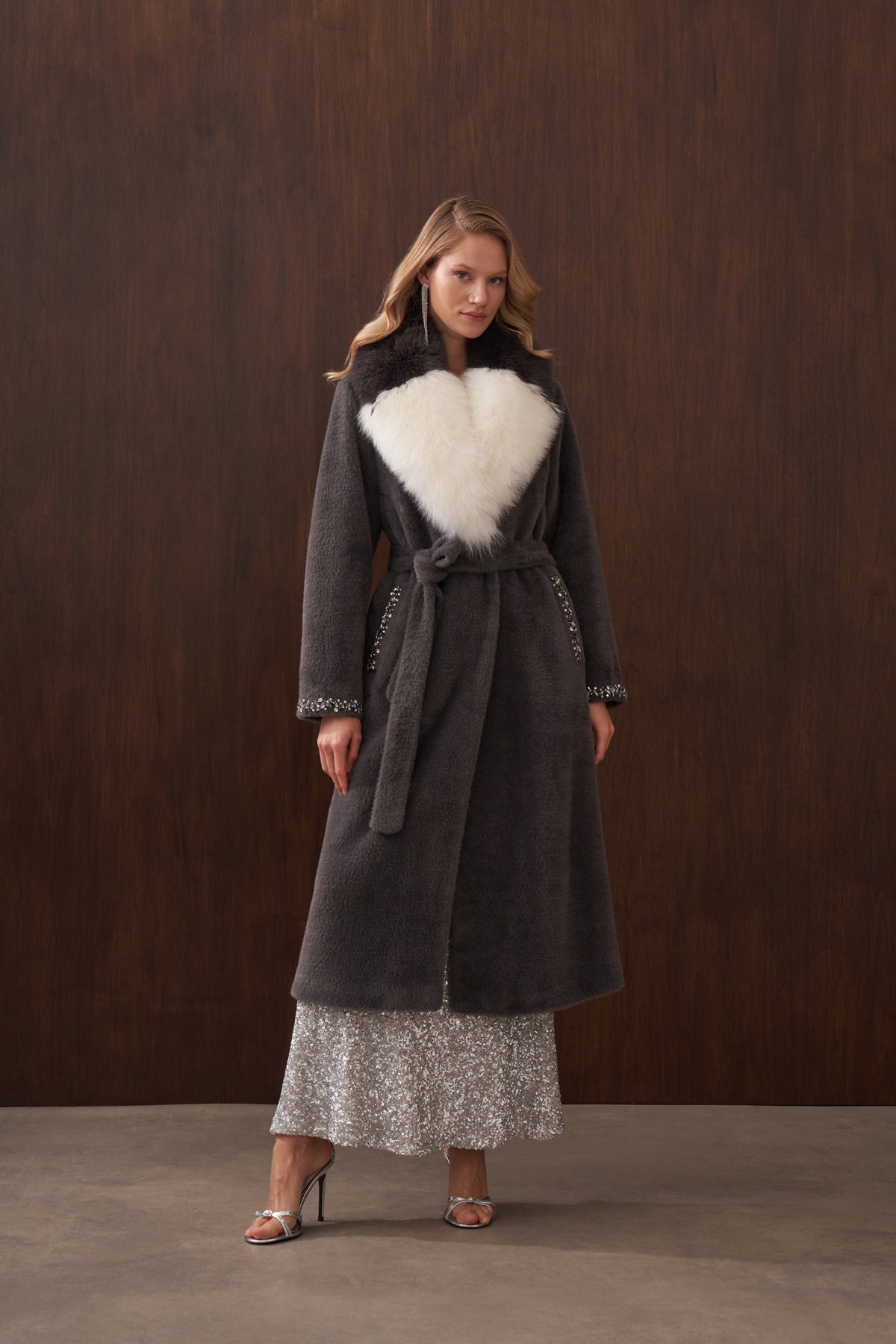 Çift Renk Kürklü Elişi Detaylı Angora Kaban - gri