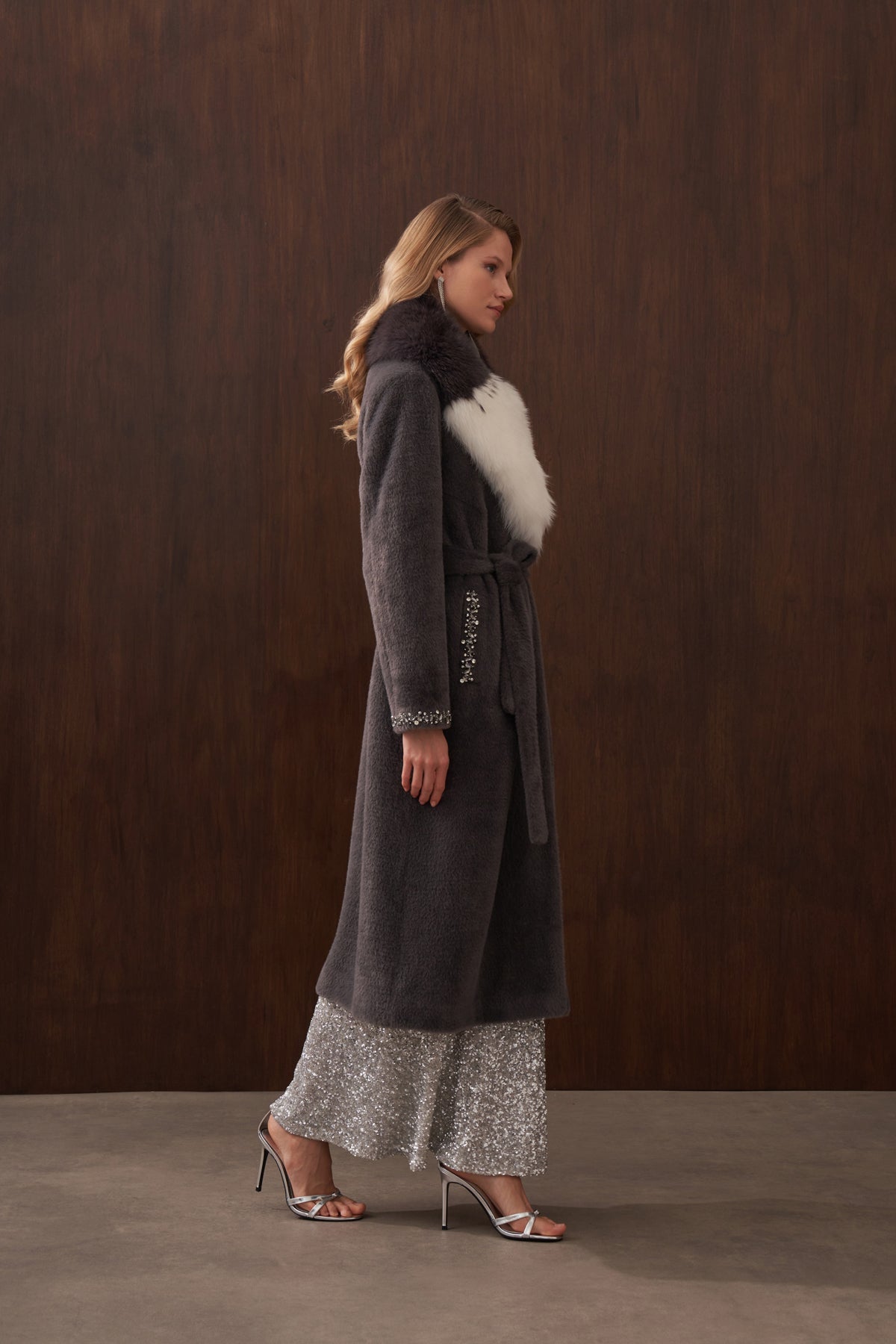 Çift Renk Kürklü Elişi Detaylı Angora Kaban - gri