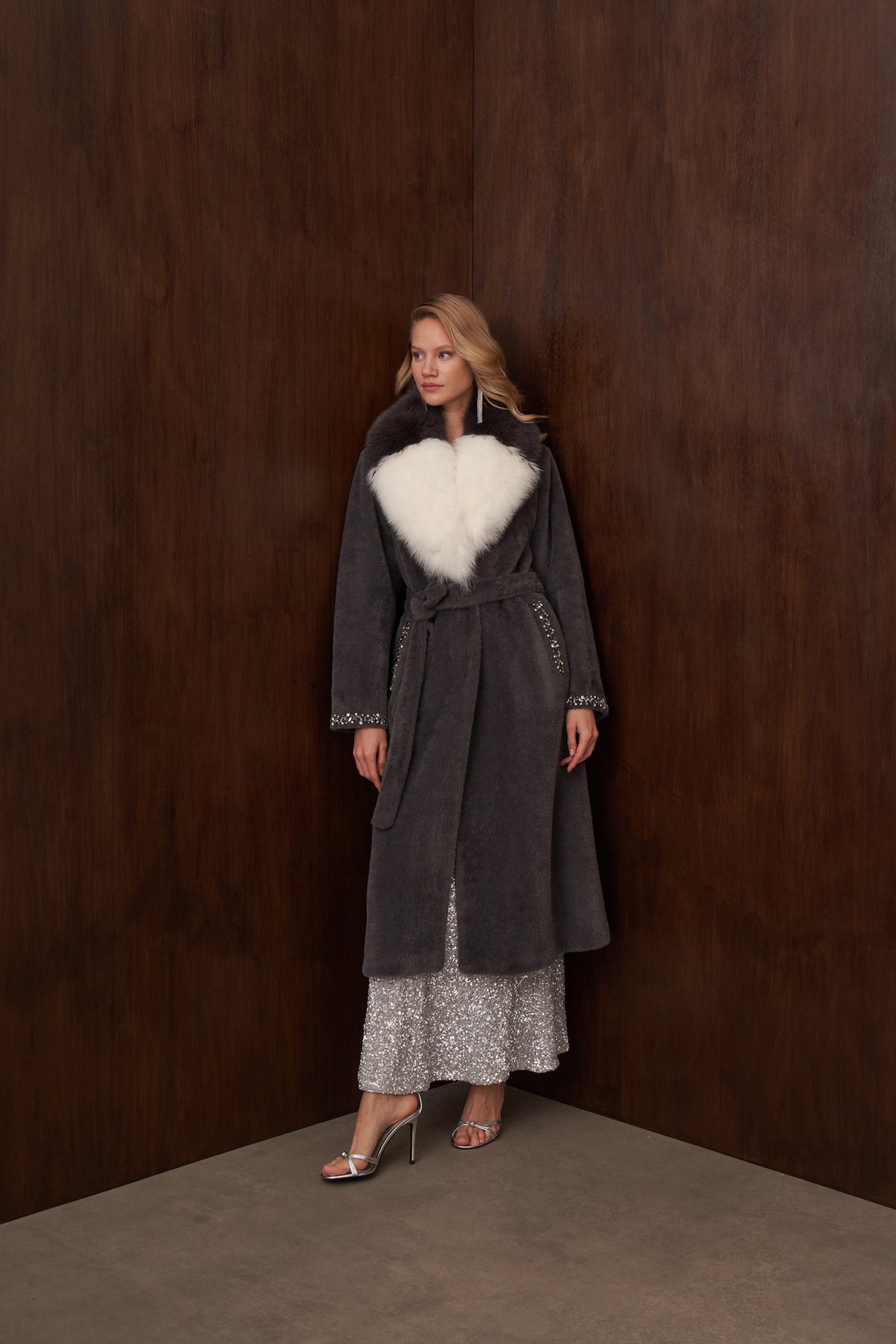 Çift Renk Kürklü Elişi Detaylı Angora Kaban - gri