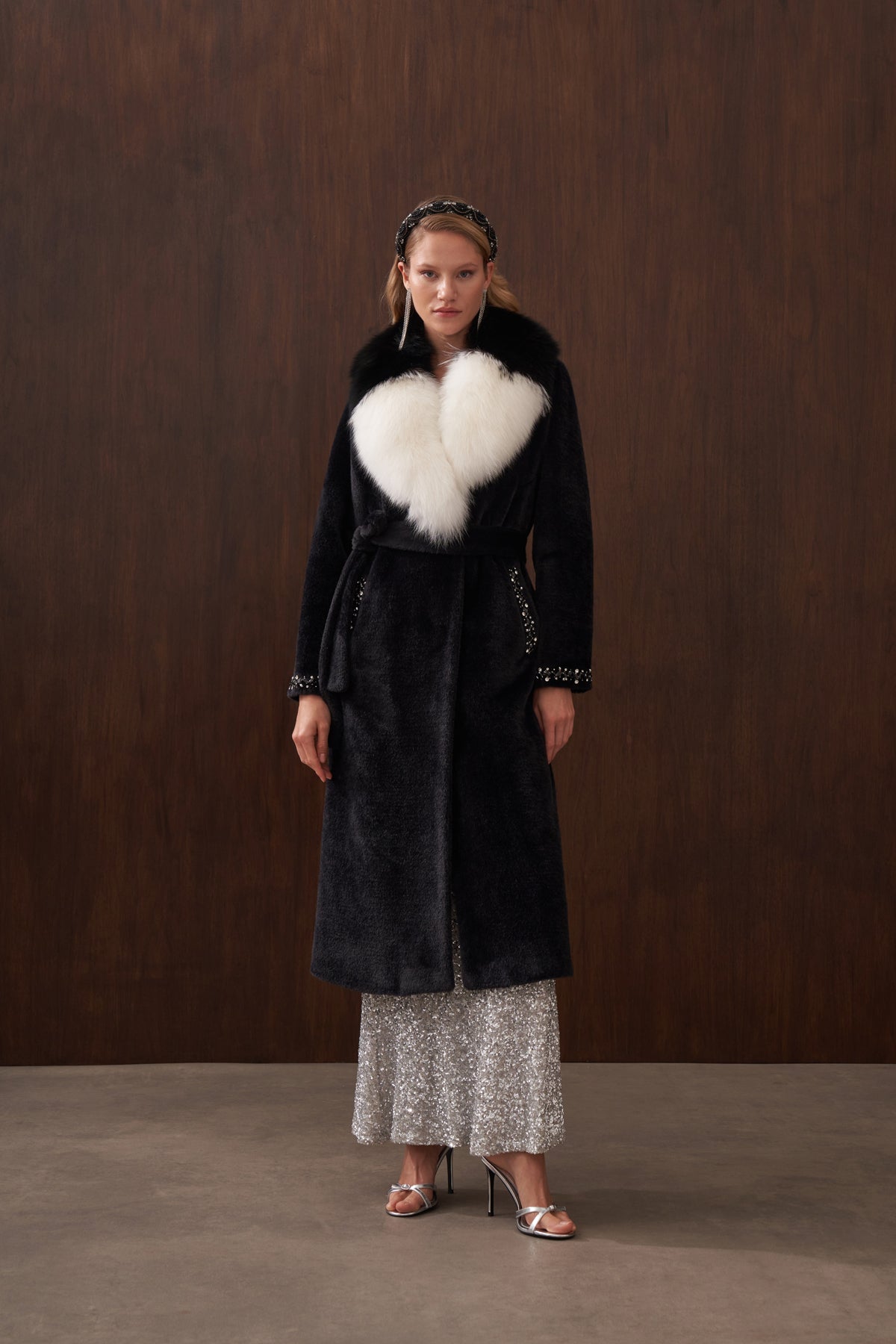 Çift Renk Kürklü Elişi Detaylı Angora Kaban - siyah