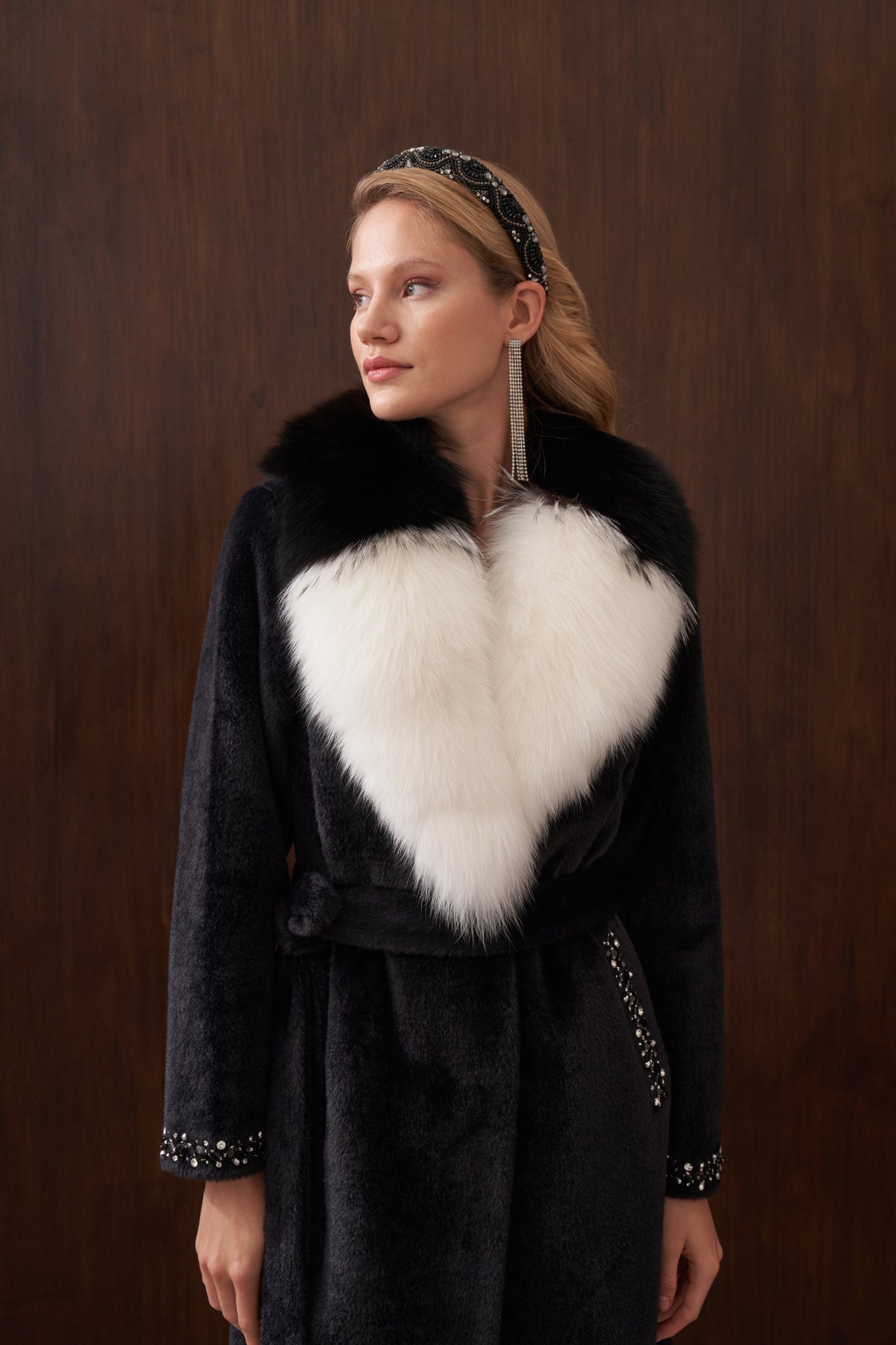 Çift Renk Kürklü Elişi Detaylı Angora Kaban - siyah