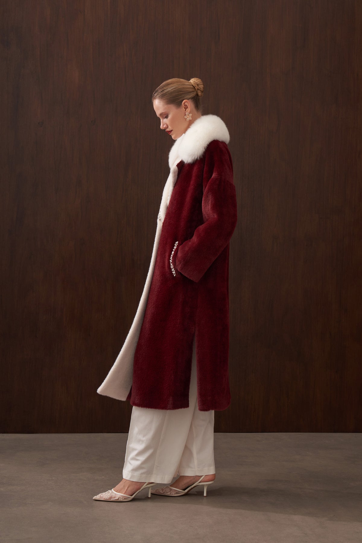 Garnili Kürk ve Elişi Detaylı Angora Kaban - bordo