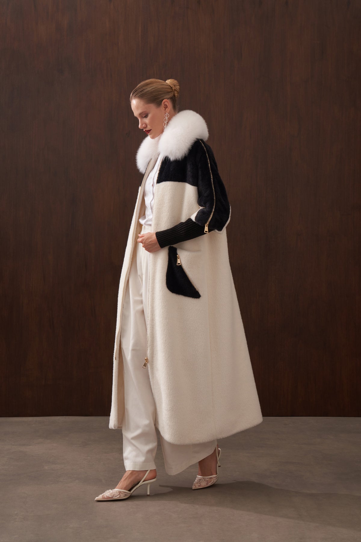 Hakim Yaka Kürk Detaylı Fermuarlı Angora Kaban - ekru