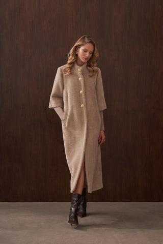 Hakim Yaka Triko ve Düğme Detaylı Angora Kaban - koyu bej