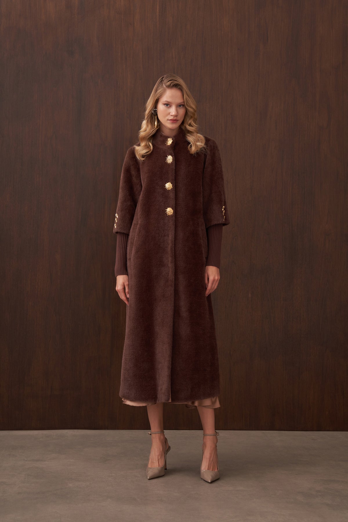 Hakim Yaka Triko ve Düğme Detaylı Angora Kaban - kahve