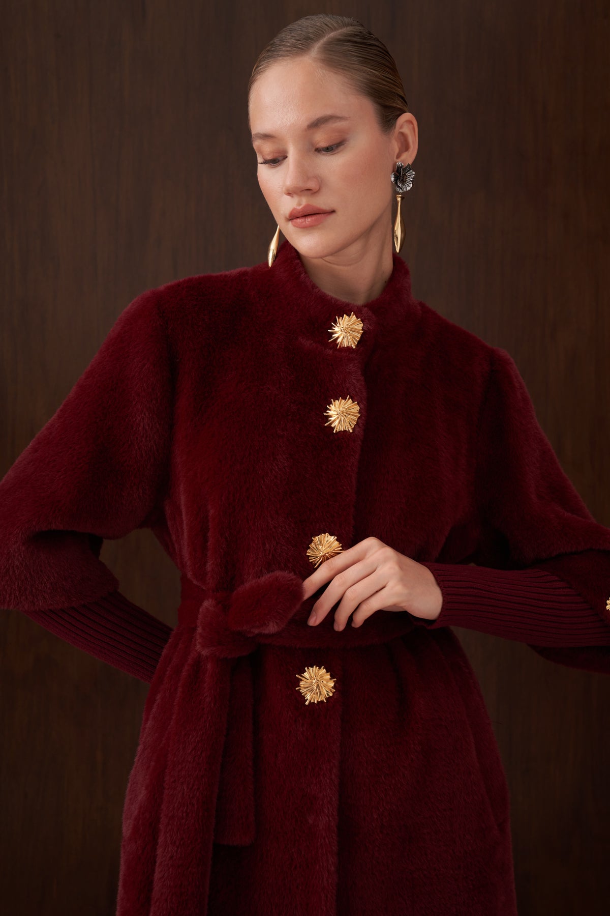 Hakim Yaka Triko ve Düğme Detaylı Angora Kaban - bordo