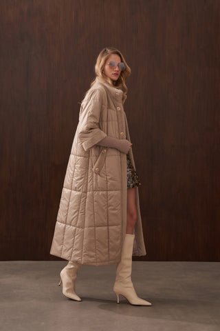 Kapitone ve Angora Kombinli Düğme Detaylı Kaban - koyu bej