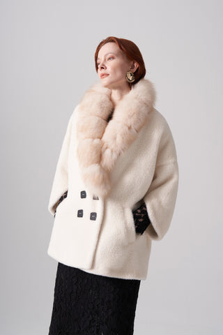Kürk ve Düğme Detaylı Angora Kaban - ekru