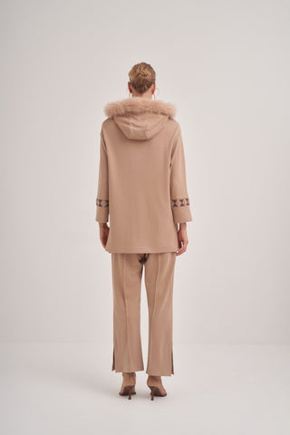 Etnik Desenli Kapüşon Kürk Detaylı Takım Elbise - bej