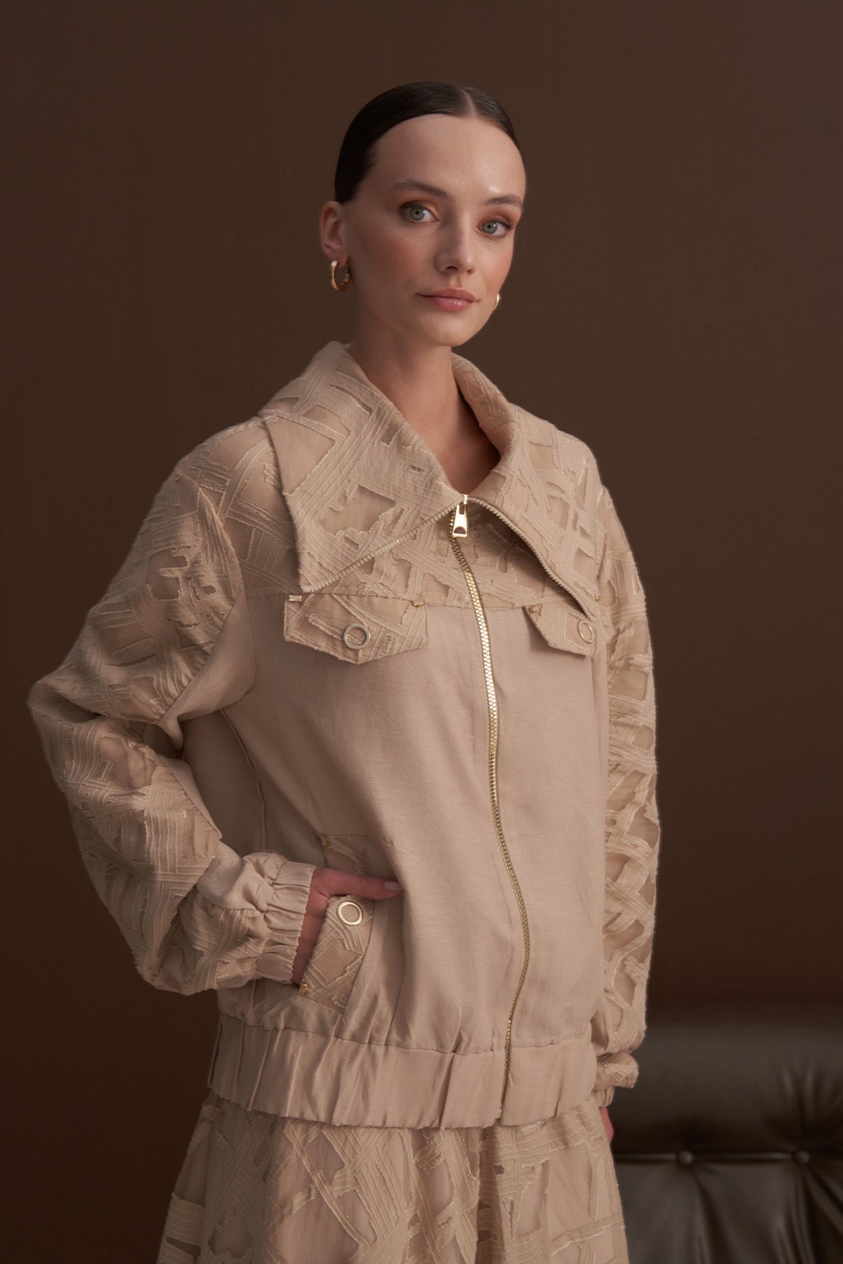 Kol Lastikli Ön Nakış Detaylı Ceket ve  Etekli Takım - Bej