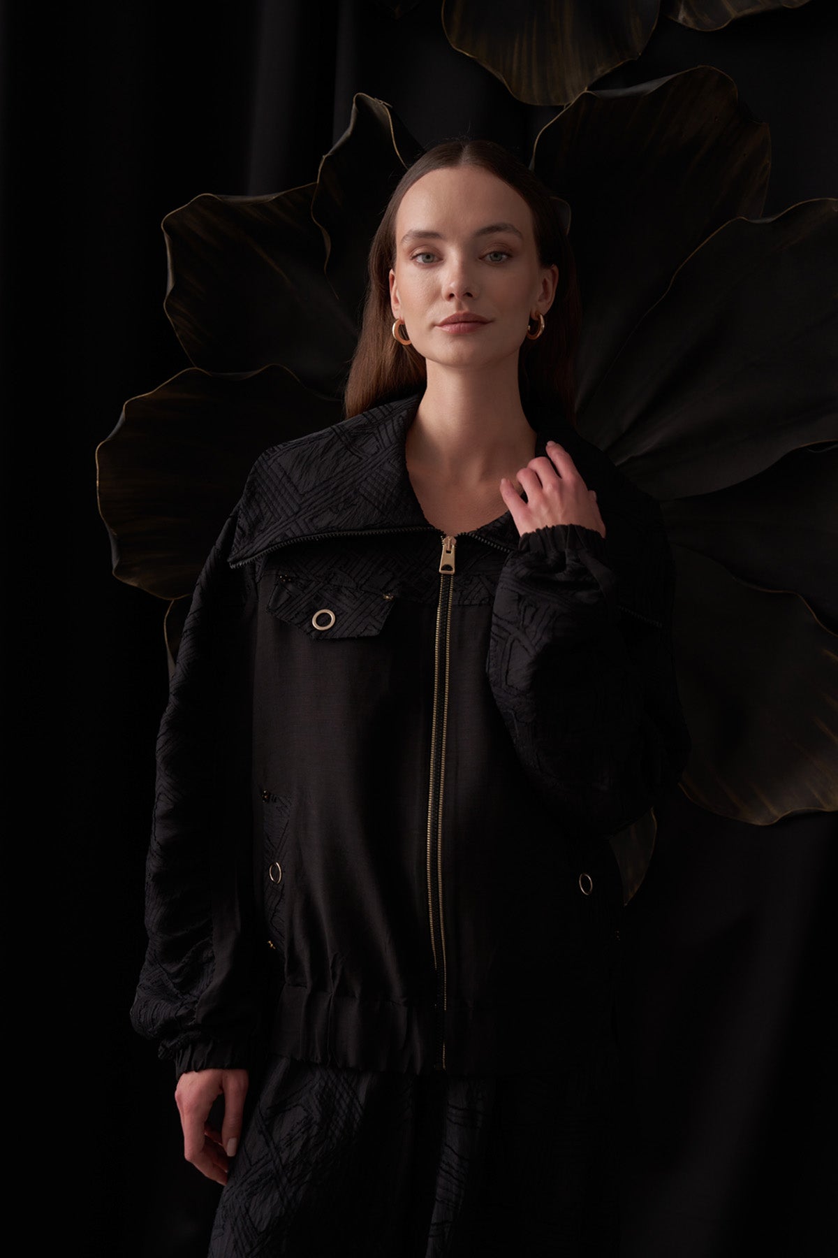 Kol Lastikli Ön Nakış Detaylı Ceket ve  Etekli Takım - Siyah