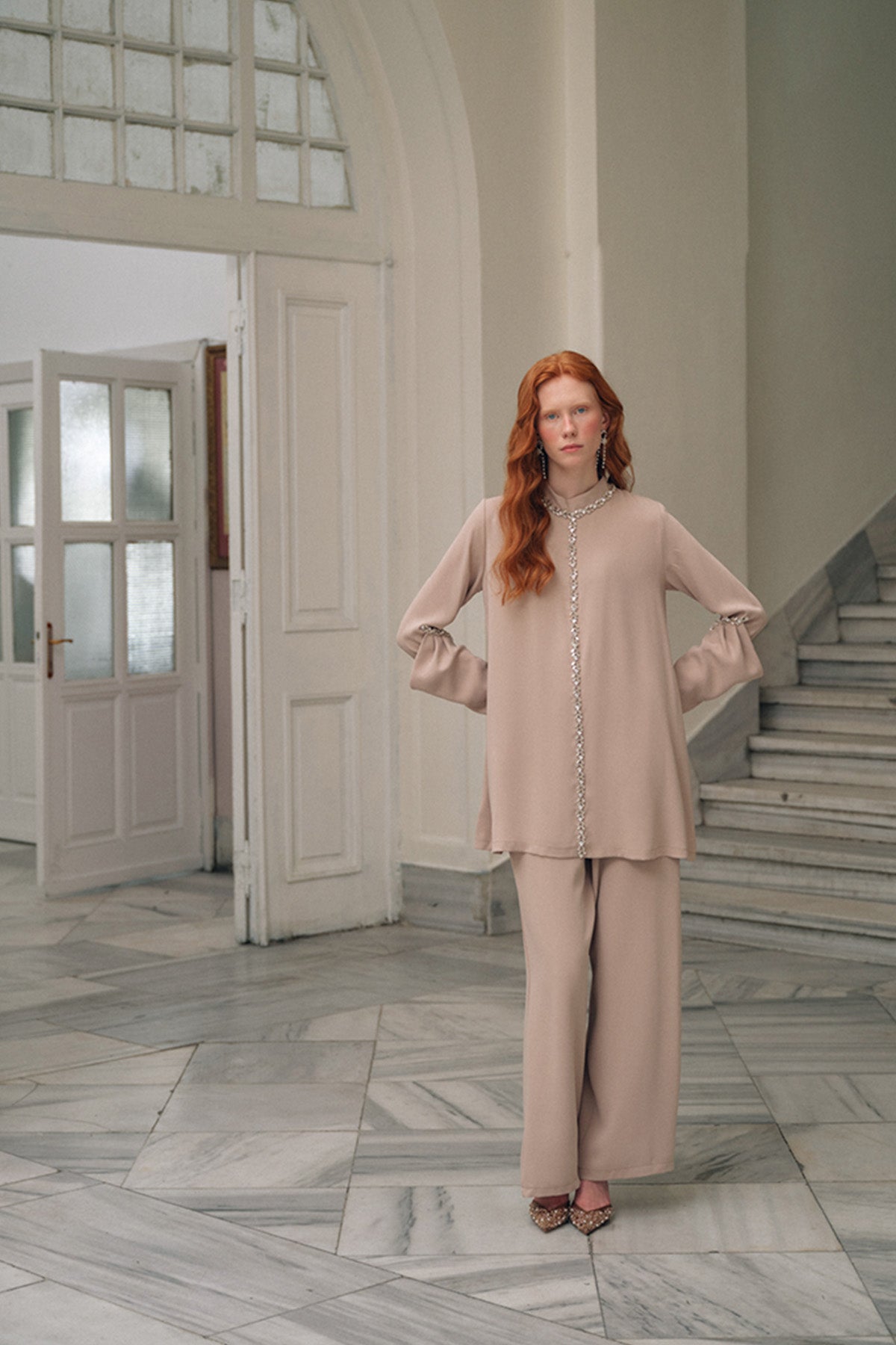 El İşi Taş Desenli Kol Büzgü Detaylı Takım - vizon