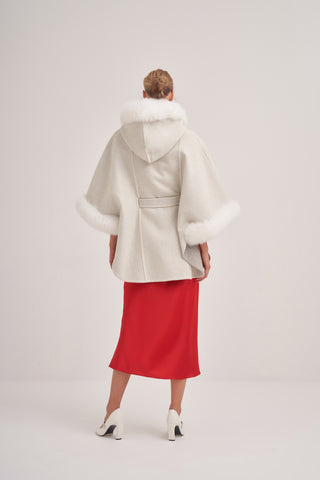 Orjinal Kürk Detaylı Kapşonlu Alpaka Mini Kap - beyaz