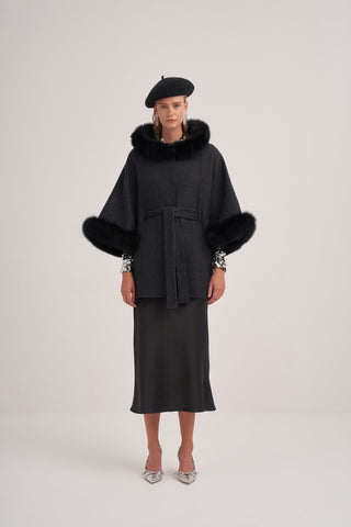 Orjinal Kürk Detaylı Kapşonlu Alpaka Mini Kap - Siyah