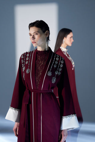 Biye Detaylı Kol ve Omuz El İşi Taş Detaylı Abaya - bordo