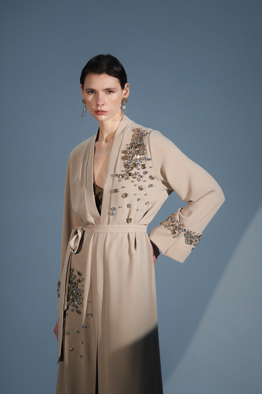 Kollarda ve Ön Kısımlarda Taş İşlemeli Abaya - bej